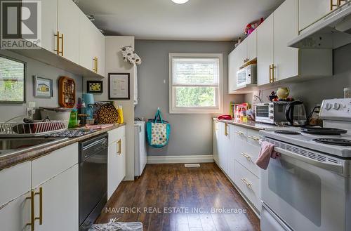 717 Central Avenue, London, ON - Indoor Photo Showing Kitchen