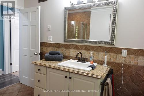 373376 6Th Line, Amaranth, ON - Indoor Photo Showing Bathroom