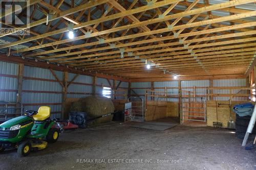 373376 6Th Line, Amaranth, ON - Indoor Photo Showing Garage