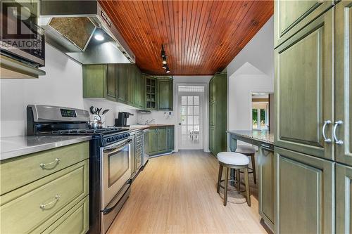 105 Halliday Creek Road, Burnstown, ON - Indoor Photo Showing Kitchen