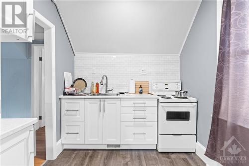 55 Lake Avenue E, Carleton Place, ON - Indoor Photo Showing Kitchen