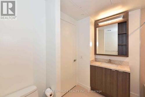 5202 - 125 Blue Jays Way, Toronto (Waterfront Communities), ON - Indoor Photo Showing Bathroom