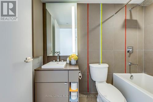 2309 - 101 Peter Street, Toronto (Waterfront Communities), ON - Indoor Photo Showing Bathroom