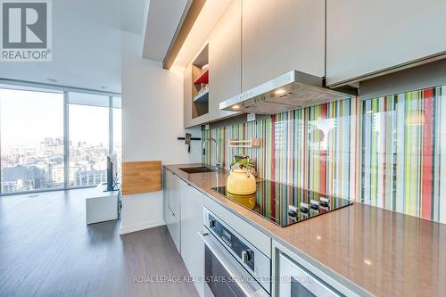 2309 - 101 Peter Street, Toronto (Waterfront Communities), ON - Indoor Photo Showing Kitchen