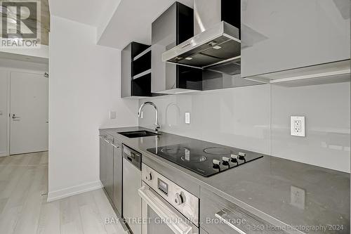 1116 - 1030 King Street W, Toronto (Niagara), ON - Indoor Photo Showing Kitchen