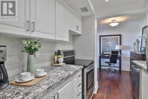 1219 - 1333 Bloor Street, Mississauga, ON - Indoor Photo Showing Kitchen