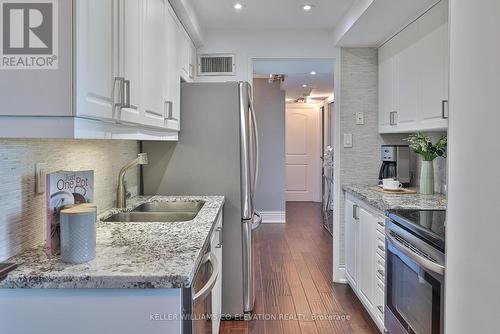 1219 - 1333 Bloor Street, Mississauga (Applewood), ON - Indoor Photo Showing Kitchen With Double Sink With Upgraded Kitchen