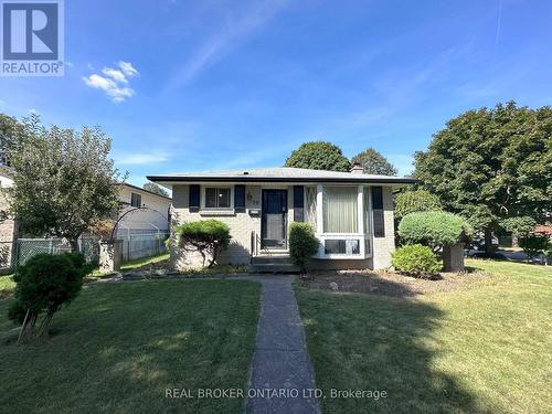 59 Surrey Crescent, London, ON - Outdoor With Facade