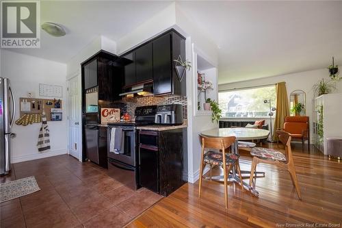 725 Hanwell Road, Fredericton, NB - Indoor Photo Showing Kitchen