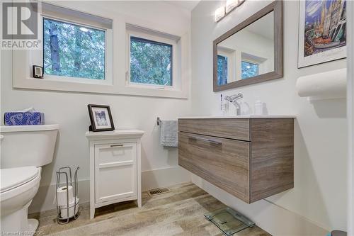 220 Belcher Lane, Southampton, ON - Indoor Photo Showing Bathroom