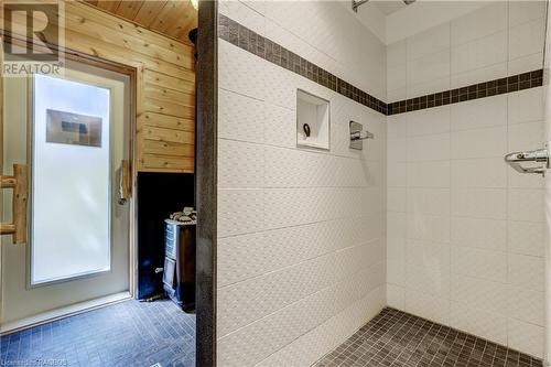 Studio shower and Sauna - 220 Belcher Lane, Southampton, ON - Indoor