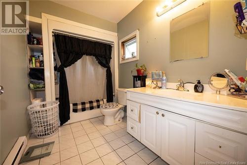 14 Hillcourt Drive, Fredericton, NB - Indoor Photo Showing Bathroom