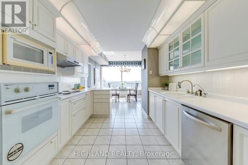 2313 - 168 Bonis Avenue, Toronto (Tam O'Shanter-Sullivan), ON - Indoor Photo Showing Kitchen