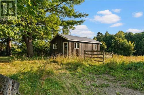 105 Halliday Creek Road, Burnstown, ON 