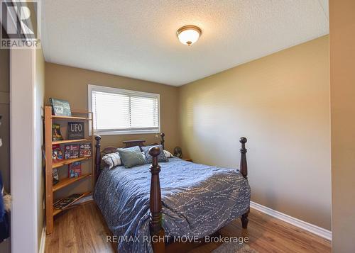 320 Park Street, Orillia, ON - Indoor Photo Showing Bedroom