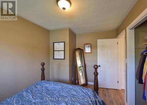 320 Park Street, Orillia, ON - Indoor Photo Showing Bedroom