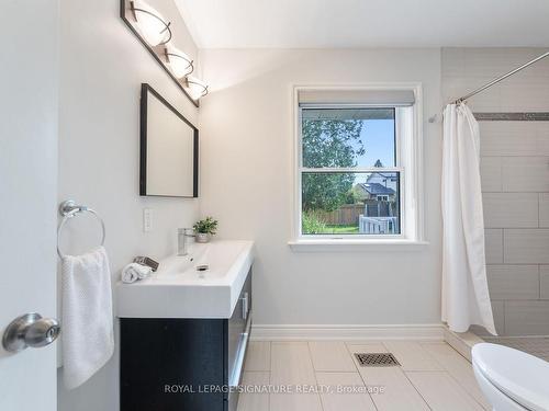 137 Sunny Slope Ave, Toronto, ON - Indoor Photo Showing Bathroom