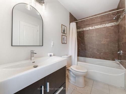 137 Sunny Slope Ave, Toronto, ON - Indoor Photo Showing Bathroom