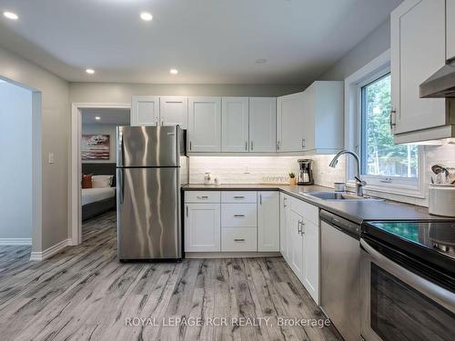 763 Edward St, Innisfil, ON - Indoor Photo Showing Kitchen With Double Sink