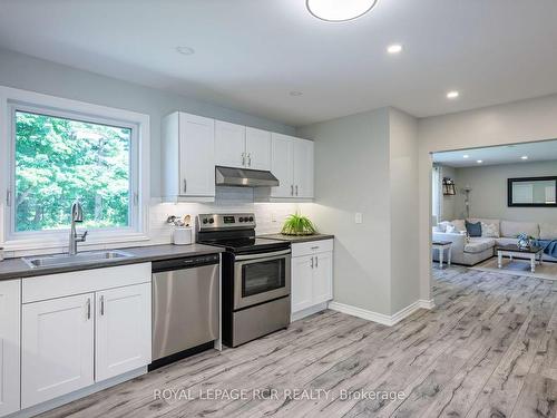 763 Edward St, Innisfil, ON - Indoor Photo Showing Kitchen