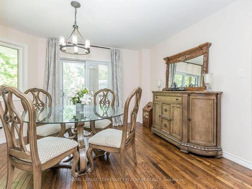 136 Wolfe Tr, Tiny, ON - Indoor Photo Showing Dining Room