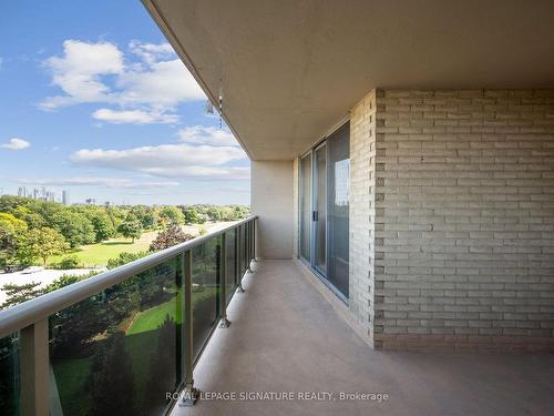 704-812 Burnhamthorpe Rd, Toronto, ON - Outdoor With View With Exterior