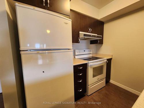 1507-61 Heintzman St, Toronto, ON - Indoor Photo Showing Kitchen