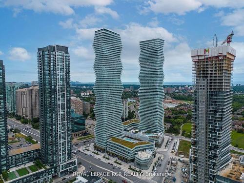 2210-3900 Confederation Pkwy, Mississauga, ON - Outdoor With Facade