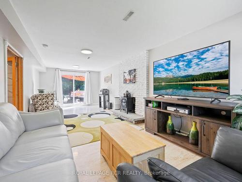 5 Birch St, Orangeville, ON - Indoor Photo Showing Living Room