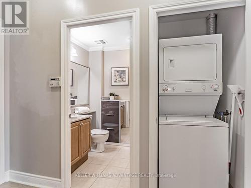 304 - 1101 Leslie Street, Toronto (Banbury-Don Mills), ON - Indoor Photo Showing Laundry Room