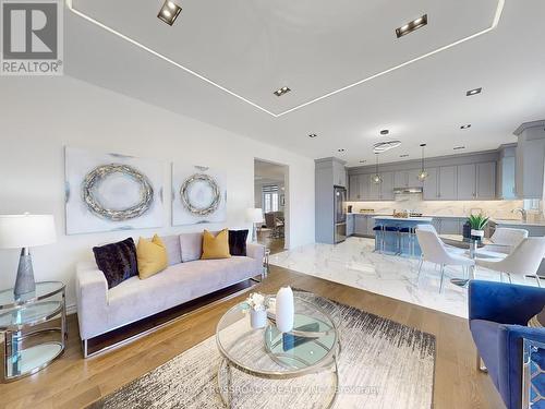 70 Kentledge Avenue, East Gwillimbury (Holland Landing), ON - Indoor Photo Showing Living Room