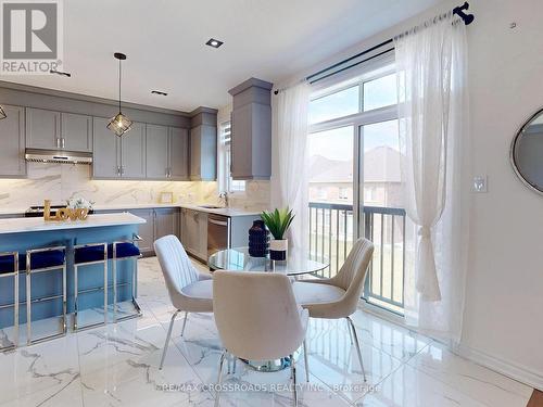 70 Kentledge Avenue, East Gwillimbury (Holland Landing), ON - Indoor Photo Showing Dining Room