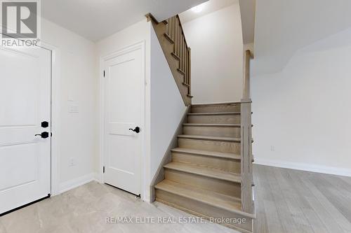 13 West Village Lane, Markham, ON - Indoor Photo Showing Other Room