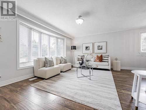 24 Parkway Avenue, Brampton, ON - Indoor Photo Showing Living Room