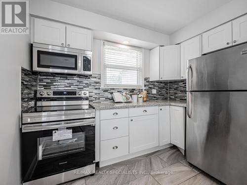 24 Parkway Avenue, Brampton, ON - Indoor Photo Showing Kitchen