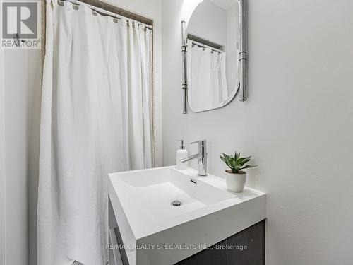 24 Parkway Avenue, Brampton, ON - Indoor Photo Showing Bathroom