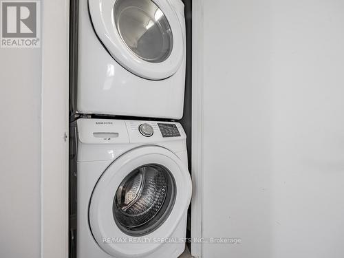 24 Parkway Avenue, Brampton, ON - Indoor Photo Showing Laundry Room