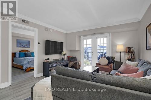 314 - 1451 Walker'S Line, Burlington, ON - Indoor Photo Showing Living Room