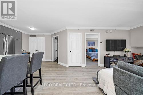 314 - 1451 Walker'S Line, Burlington, ON - Indoor Photo Showing Living Room