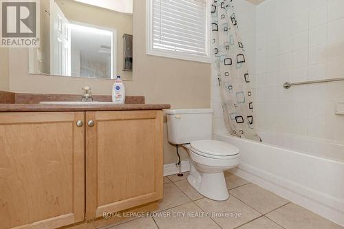 21 Summerdale Crescent, Brampton (Fletcher'S Meadow), ON - Indoor Photo Showing Bathroom