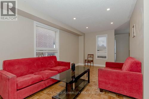 21 Summerdale Crescent, Brampton, ON - Indoor Photo Showing Living Room