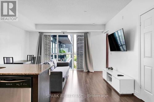 1018 - 15 James Finlay Way, Toronto (Downsview-Roding-Cfb), ON - Indoor