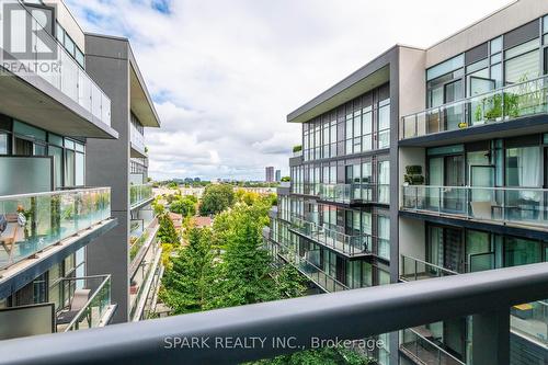 1018 - 15 James Finlay Way, Toronto (Downsview-Roding-Cfb), ON - Outdoor With Balcony With Exterior