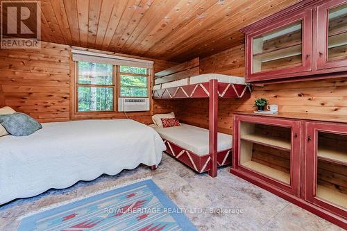 1306 -2 Eastshore Road, Georgian Bay, ON - Indoor Photo Showing Bedroom