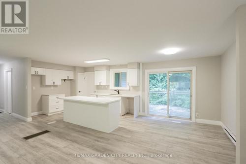 24 Parkside Avenue, South Bruce Peninsula, ON - Indoor Photo Showing Bathroom