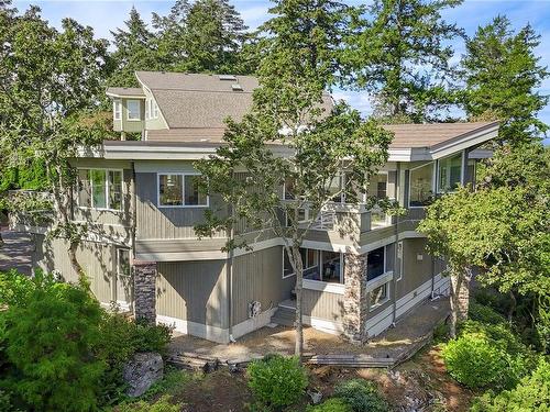 4394 Wildflower Lane, Saanich, BC 