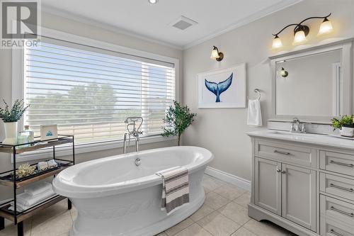 347 Tolt Road, St. Philip'S, NL - Indoor Photo Showing Bathroom