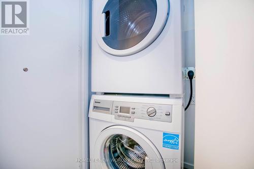 1410 - 5 St Joseph Street, Toronto (Bay Street Corridor), ON - Indoor Photo Showing Laundry Room