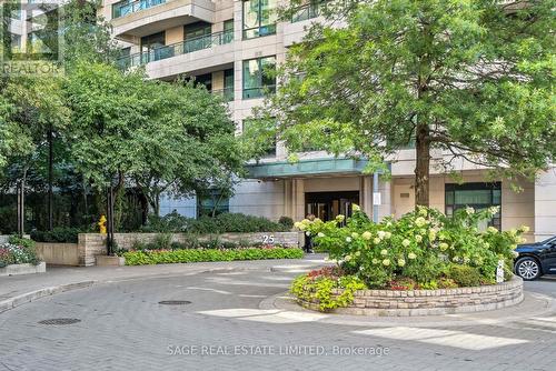 806 - 25 Scrivener Square, Toronto (Rosedale-Moore Park), ON - Outdoor With Balcony