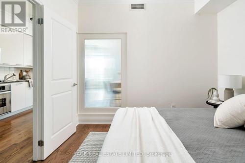 806 - 25 Scrivener Square, Toronto (Rosedale-Moore Park), ON - Indoor Photo Showing Bedroom